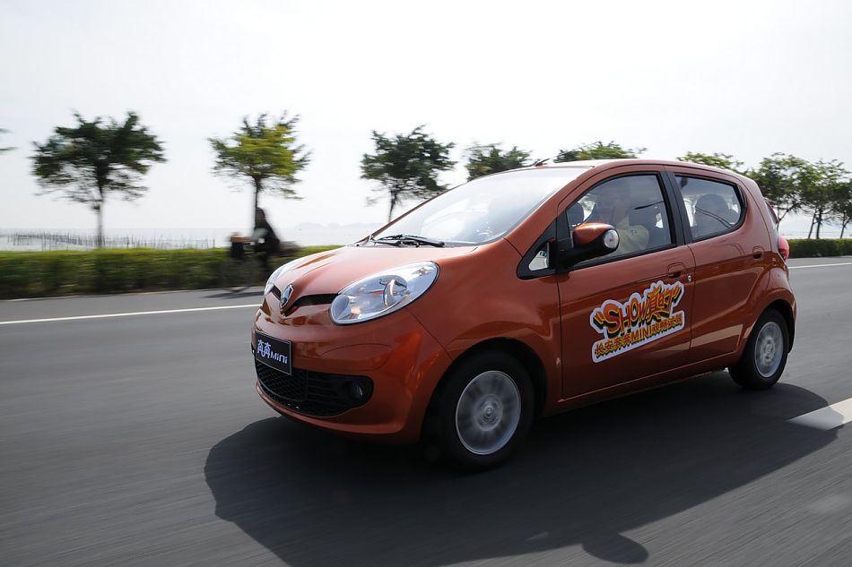 长安奔奔mini试车图