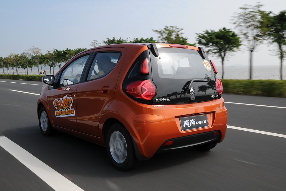 长安奔奔mini试车图