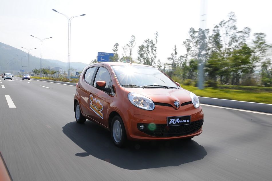 长安奔奔mini试车图