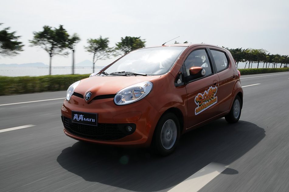 长安奔奔mini试车图