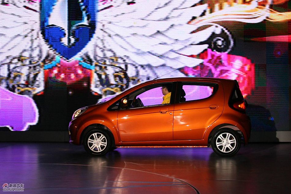 长安奔奔mini上市现场亮相
