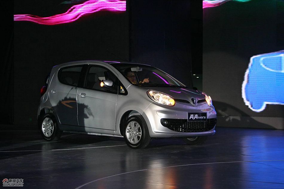 长安奔奔mini上市现场亮相