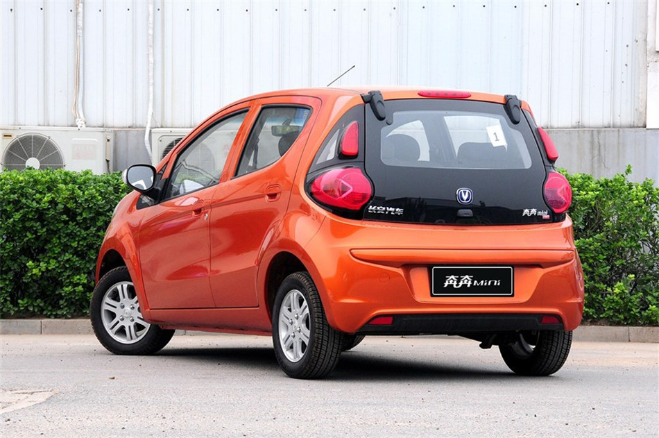 2012款 1.0L IMT 时尚版 外观