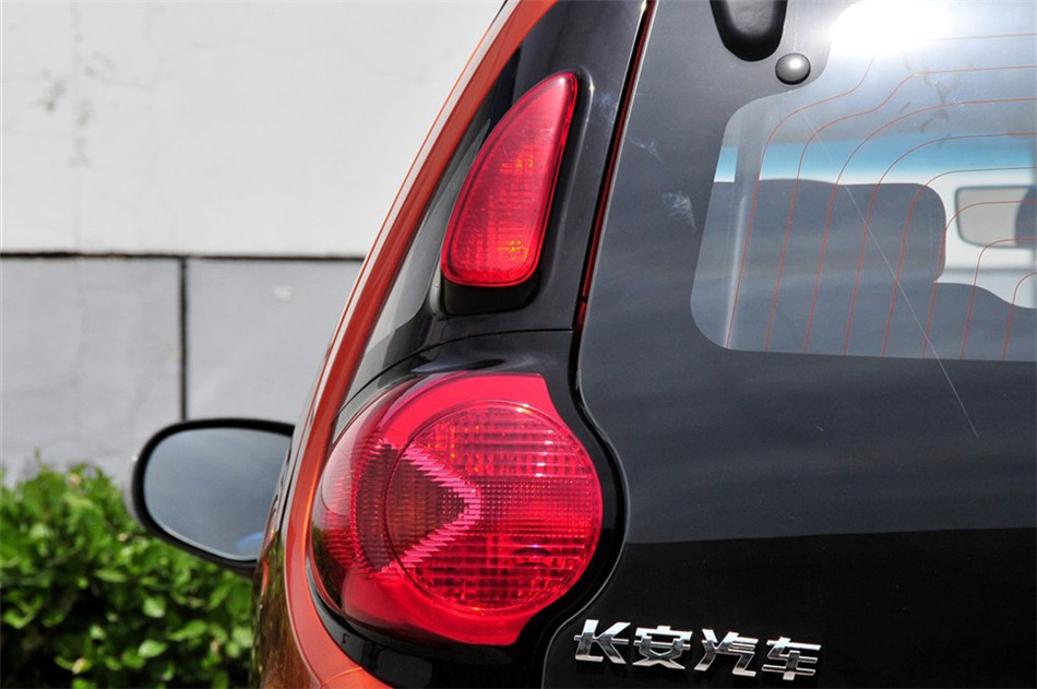 2012款 1.0L IMT 时尚版 其他