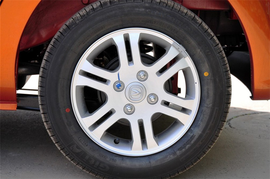 2012款 1.0L IMT 时尚版 其他