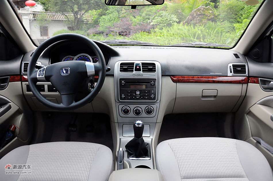 2011款CX30三厢实拍