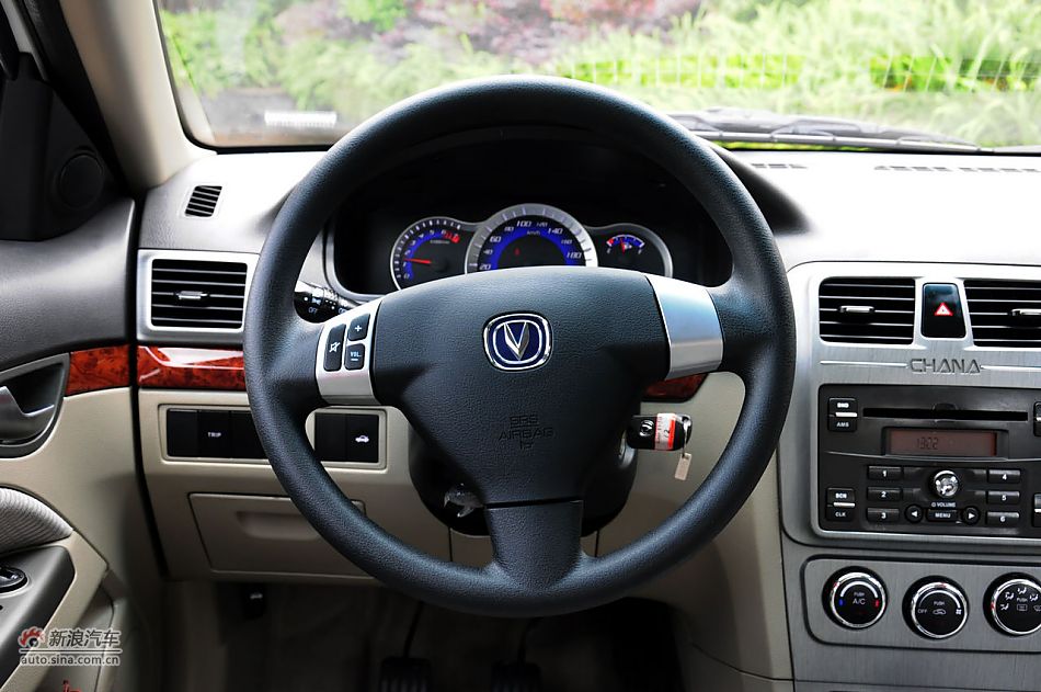 2011款CX30三厢实拍