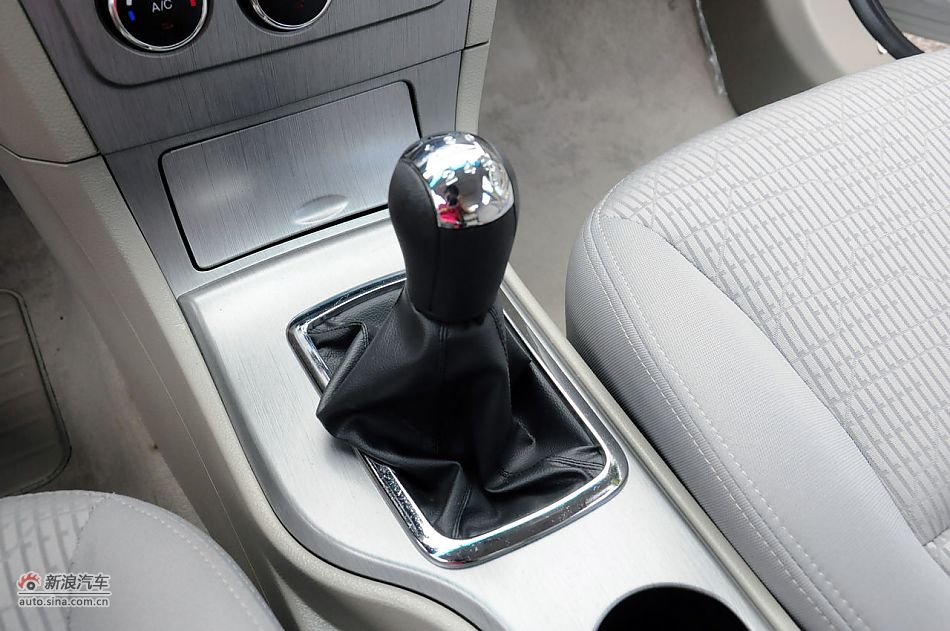 2011款CX30三厢实拍