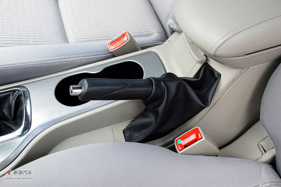 2011款CX30三厢实拍