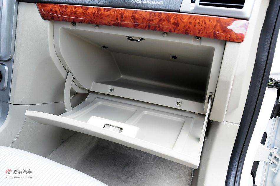 2011款CX30三厢实拍