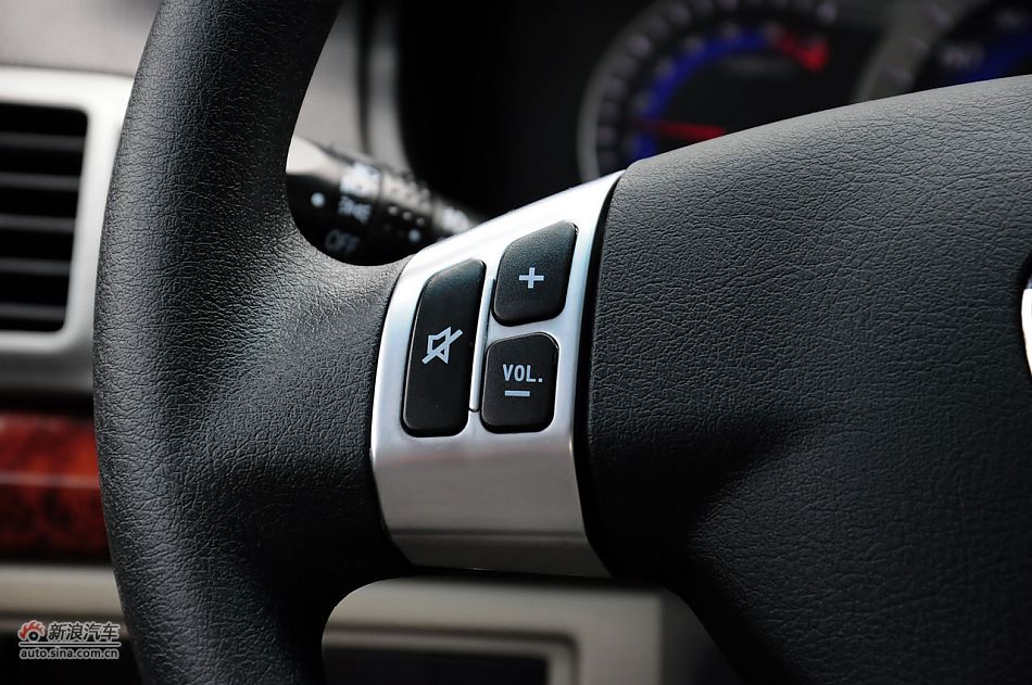 2011款CX30三厢实拍