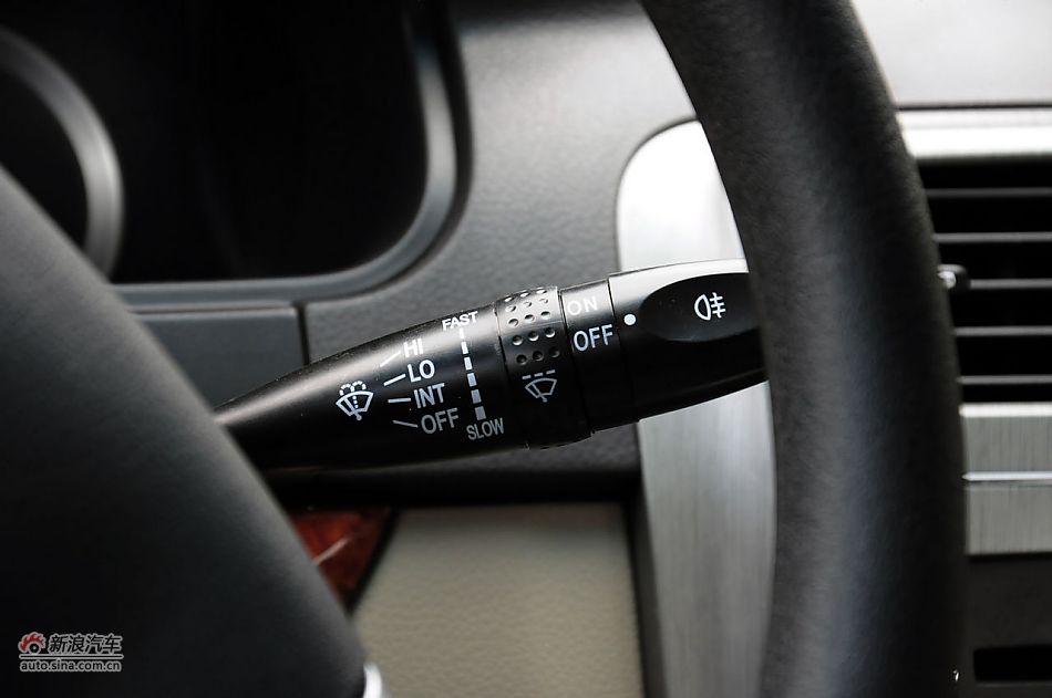 2011款CX30三厢实拍