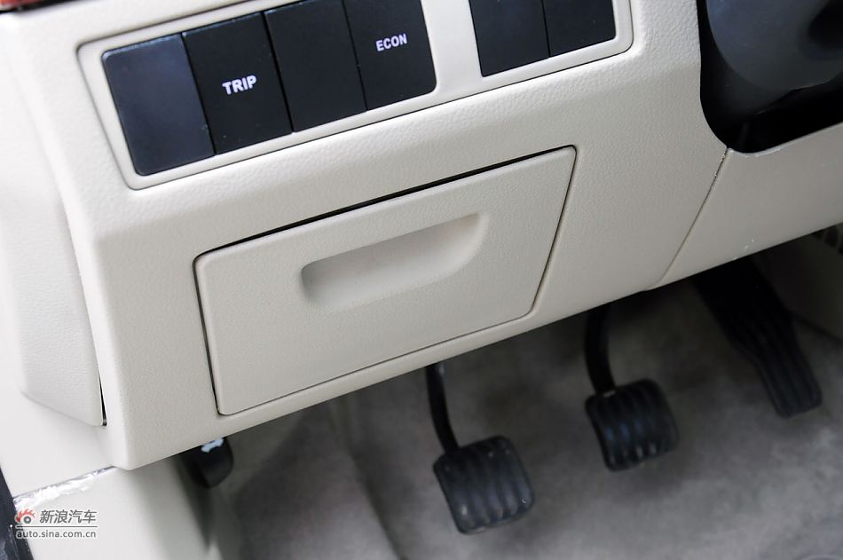 2011款CX30三厢实拍