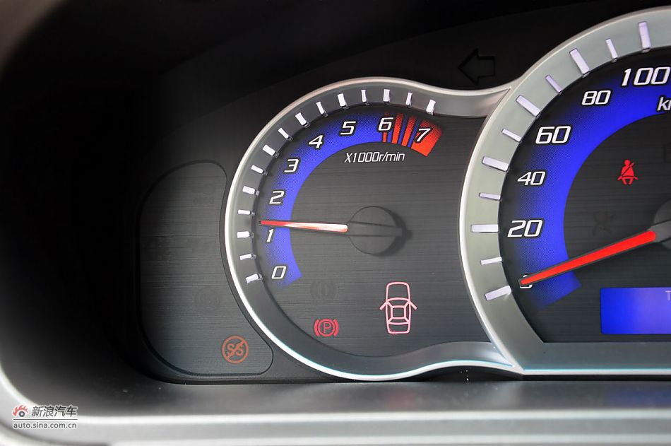 2011款CX30三厢实拍