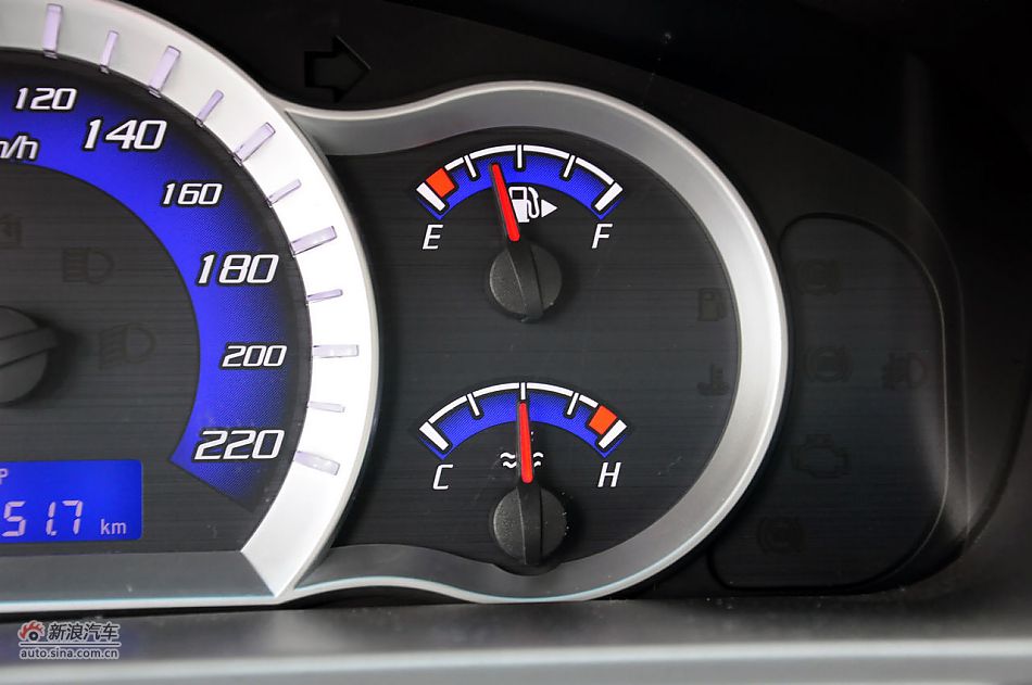 2011款CX30三厢实拍