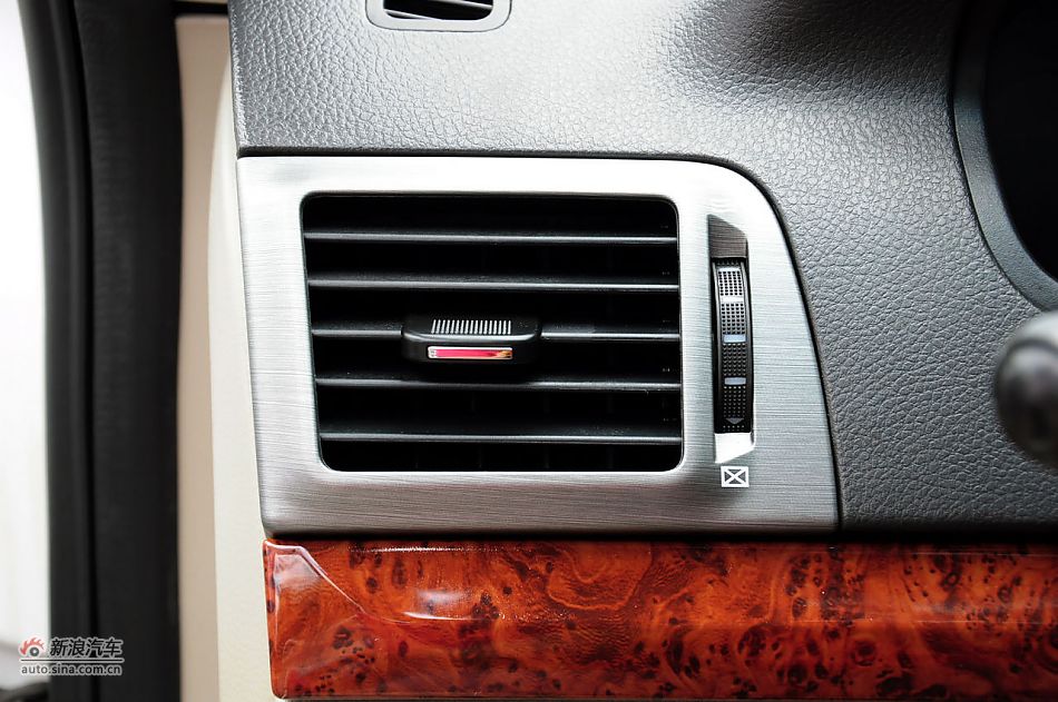 2011款CX30三厢实拍
