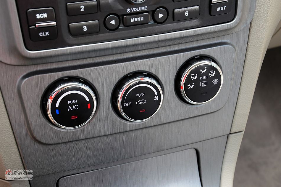 2011款CX30三厢实拍