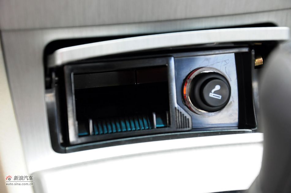 2011款CX30三厢实拍