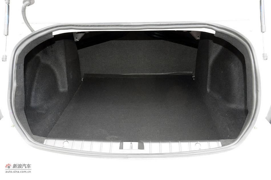 2011款CX30三厢实拍