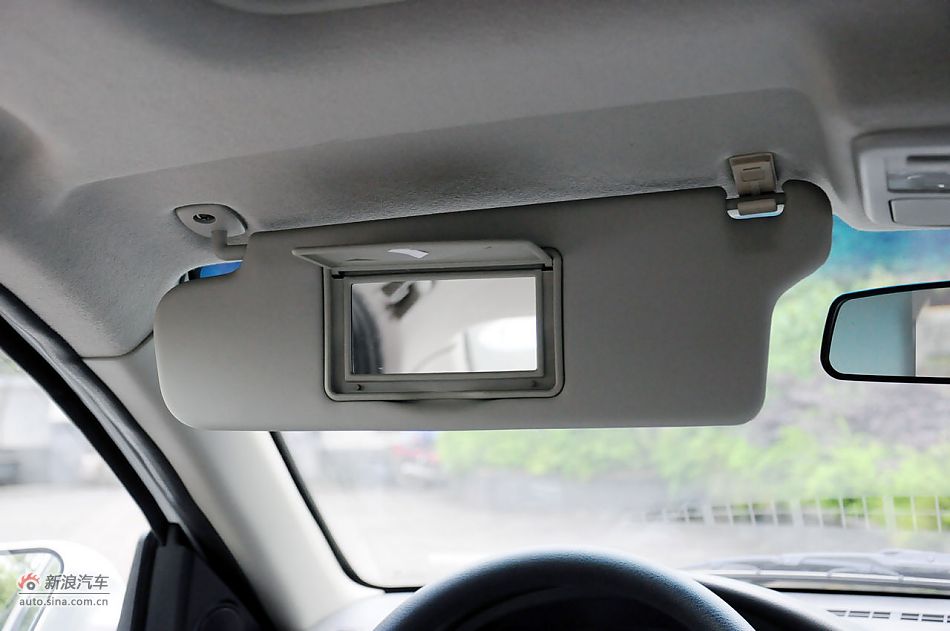 2011款CX30三厢实拍