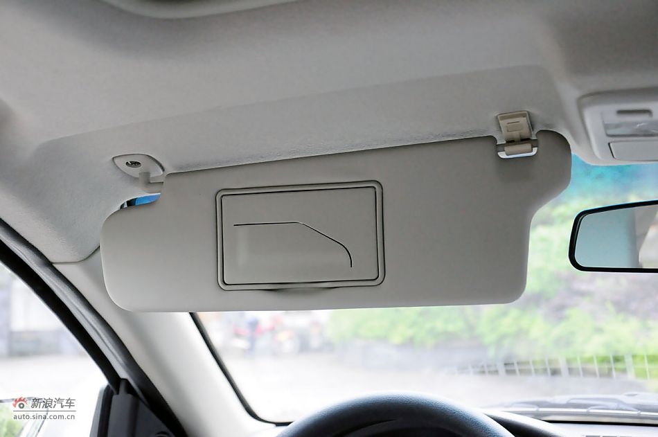 2011款CX30三厢实拍