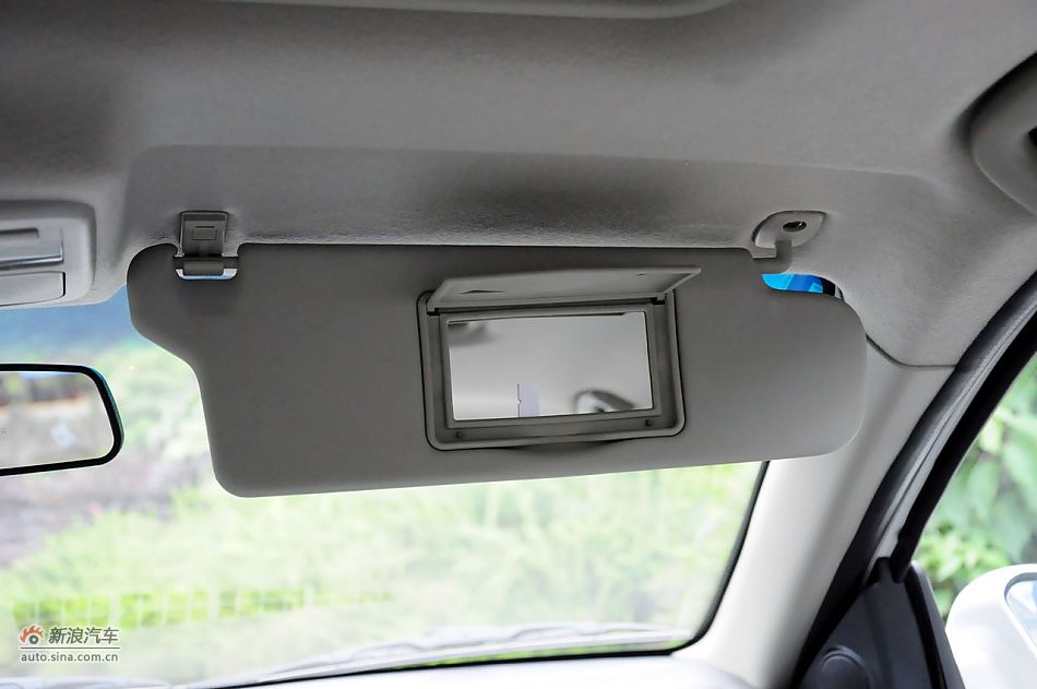 2011款CX30三厢实拍