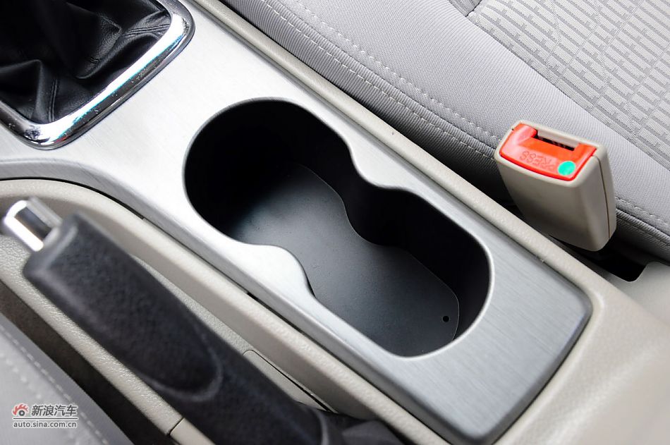 2011款CX30三厢实拍