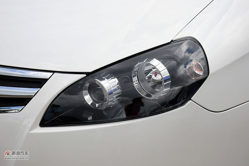 2011款CX30三厢实拍