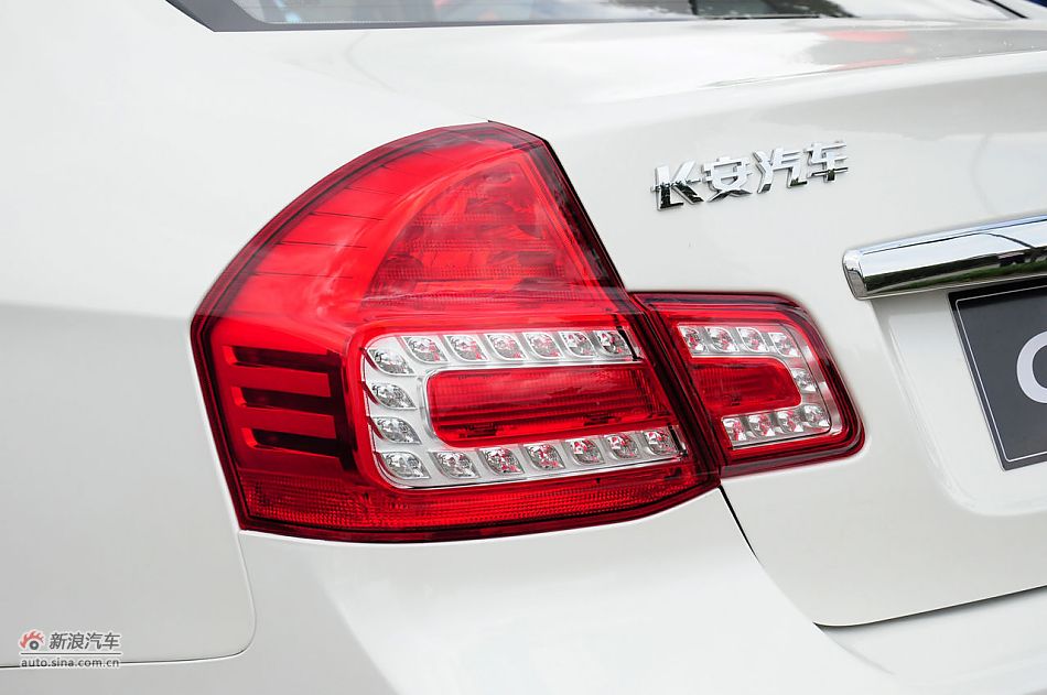 2011款CX30三厢实拍