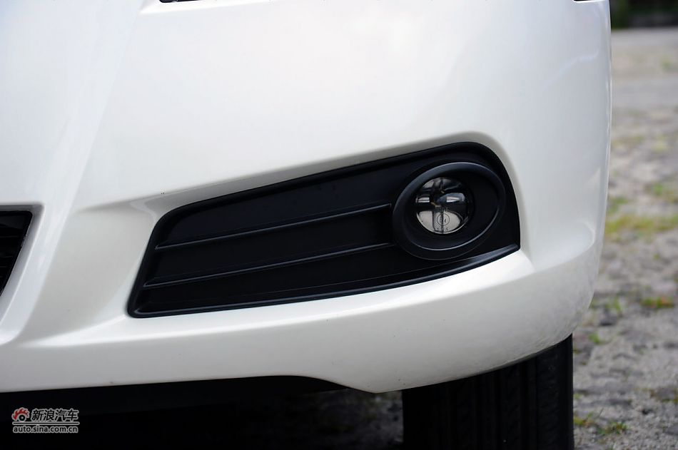 2011款CX30三厢实拍