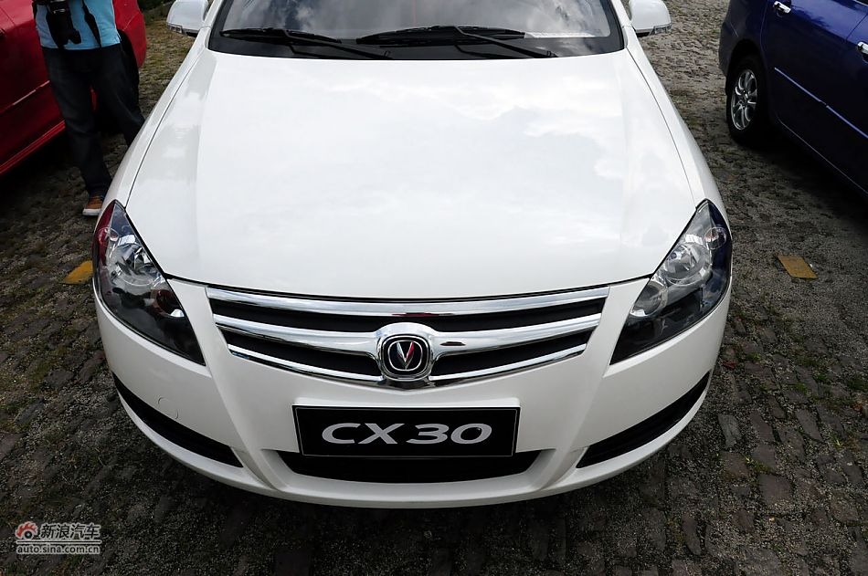 2011款CX30三厢实拍