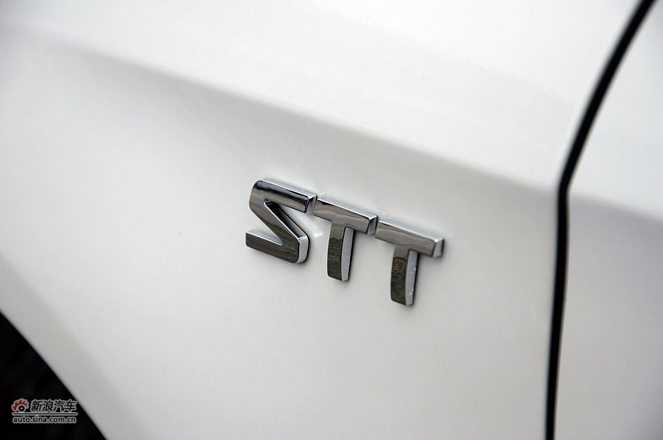 2011款CX30三厢实拍