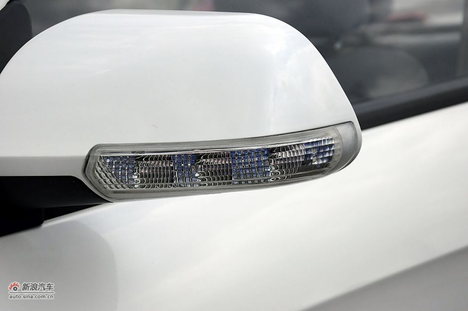 2011款CX30三厢实拍