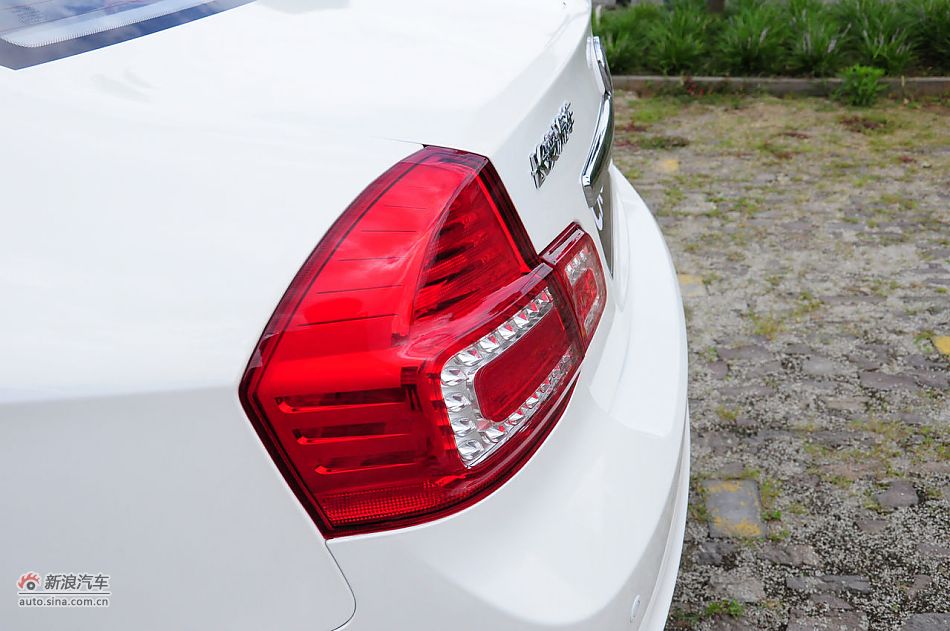 2011款CX30三厢实拍