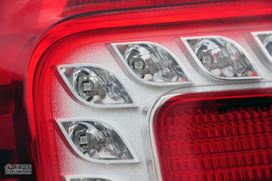 2011款CX30三厢实拍