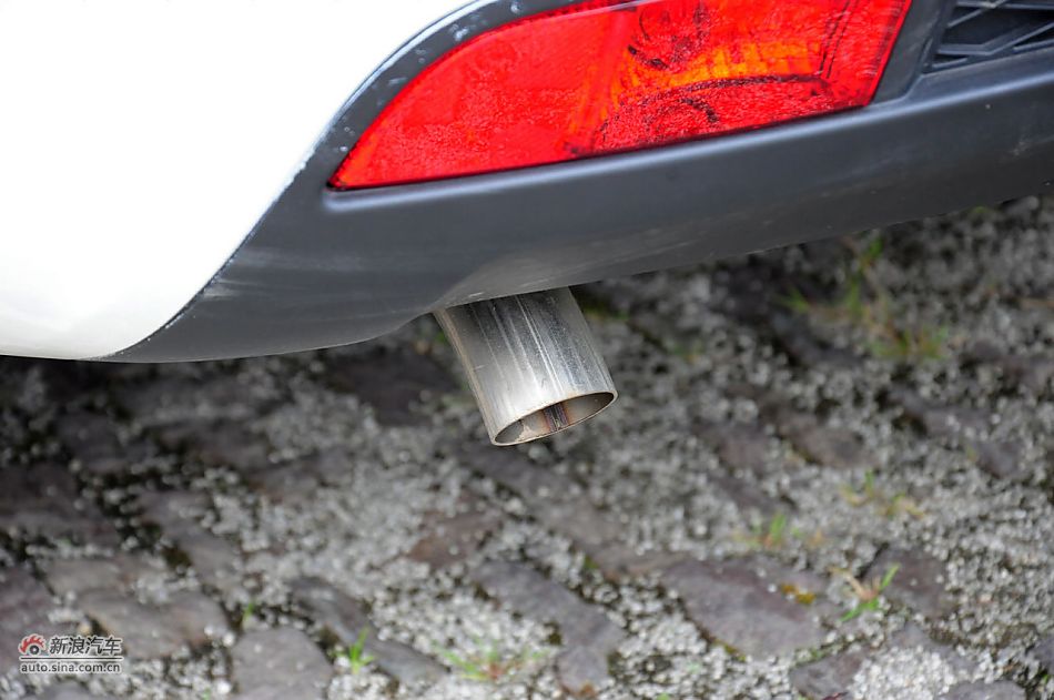 2011款CX30三厢实拍