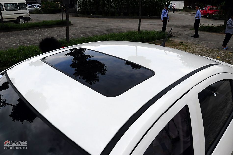 2011款CX30三厢实拍