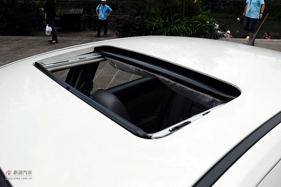 2011款CX30三厢实拍