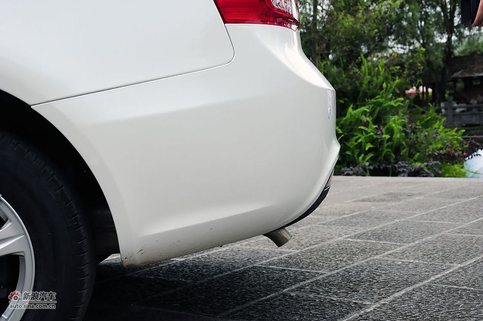 2011款CX30三厢实拍