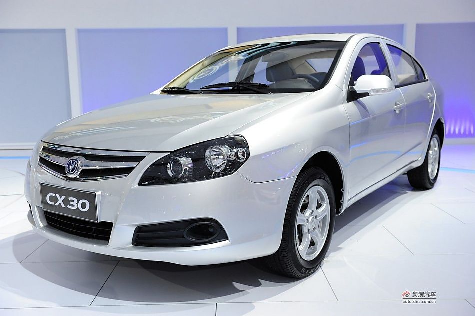 CX30三厢