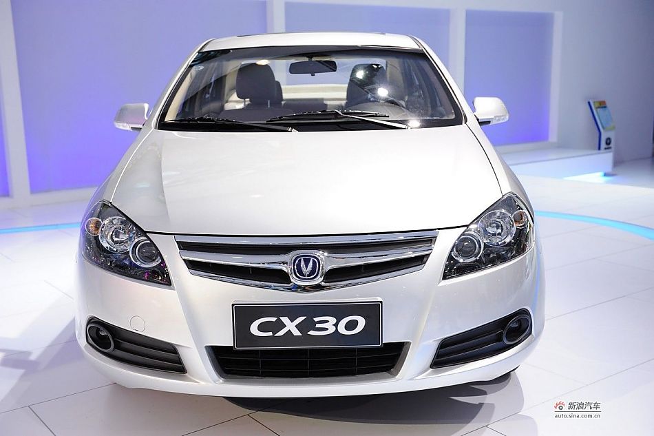 CX30三厢