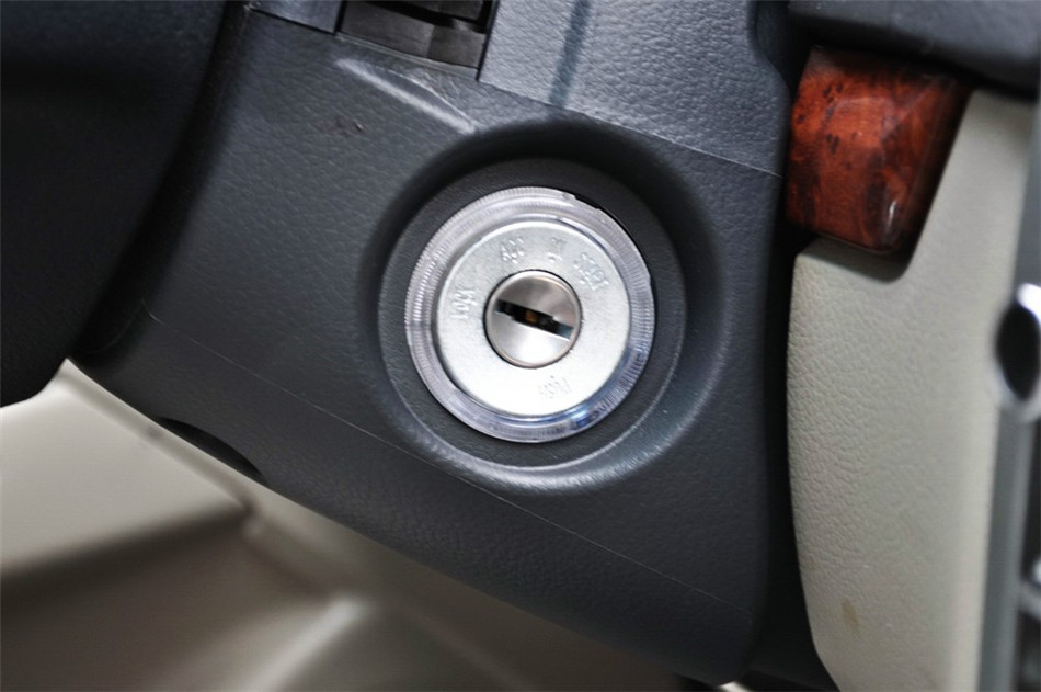 2012款 1.6L MT 豪华低碳版 内饰