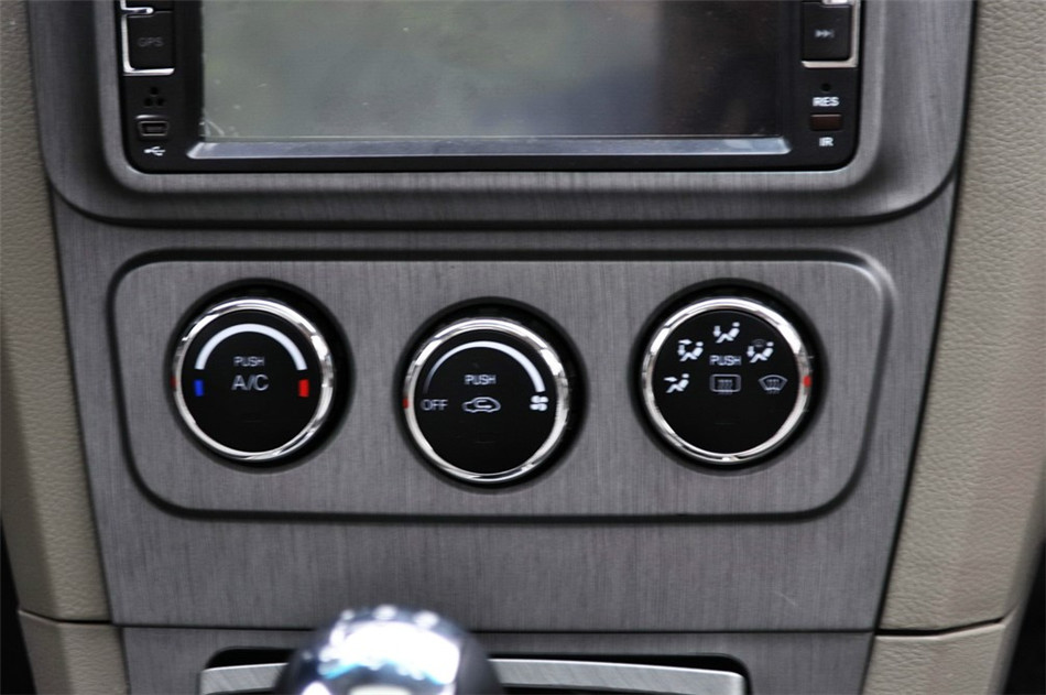 2012款 1.6L MT 豪华低碳版 内饰