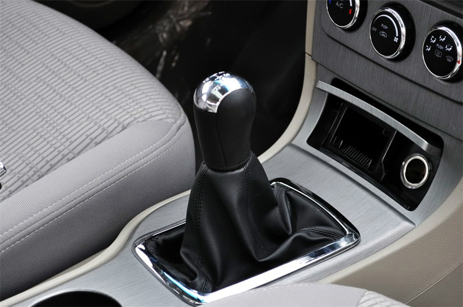 2012款 1.6L MT 豪华低碳版 内饰