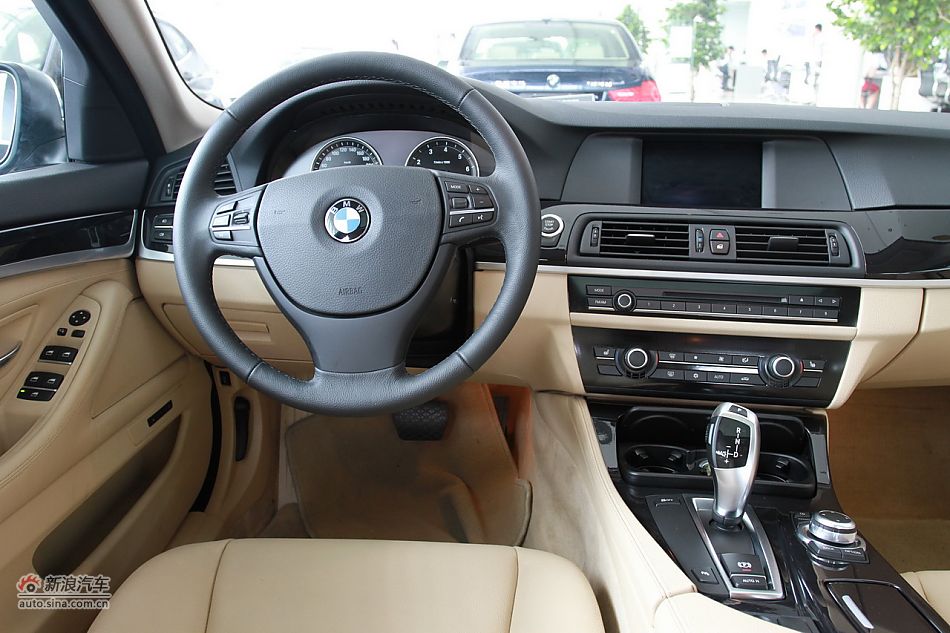 宝马523Li领先型