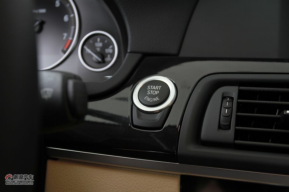 宝马523Li领先型