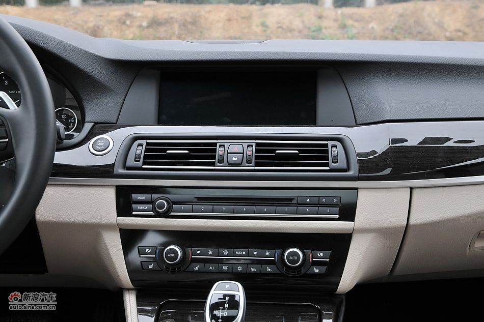 2011款535Li内饰实拍