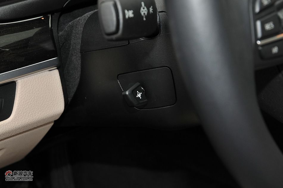 2011款535Li内饰实拍