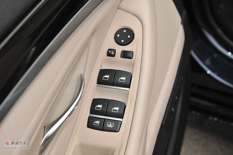 2011款535Li内饰实拍
