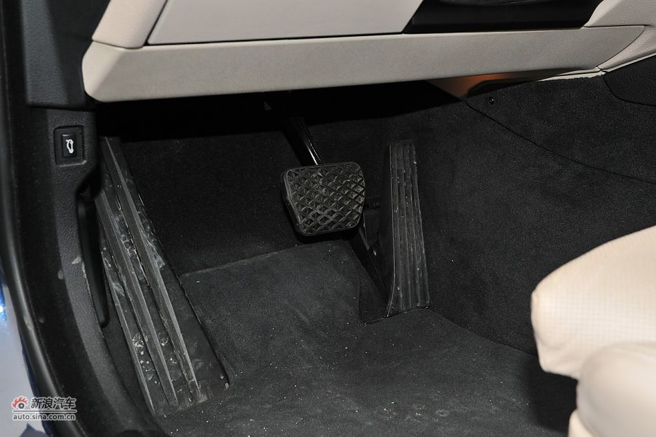 2011款535Li内饰实拍